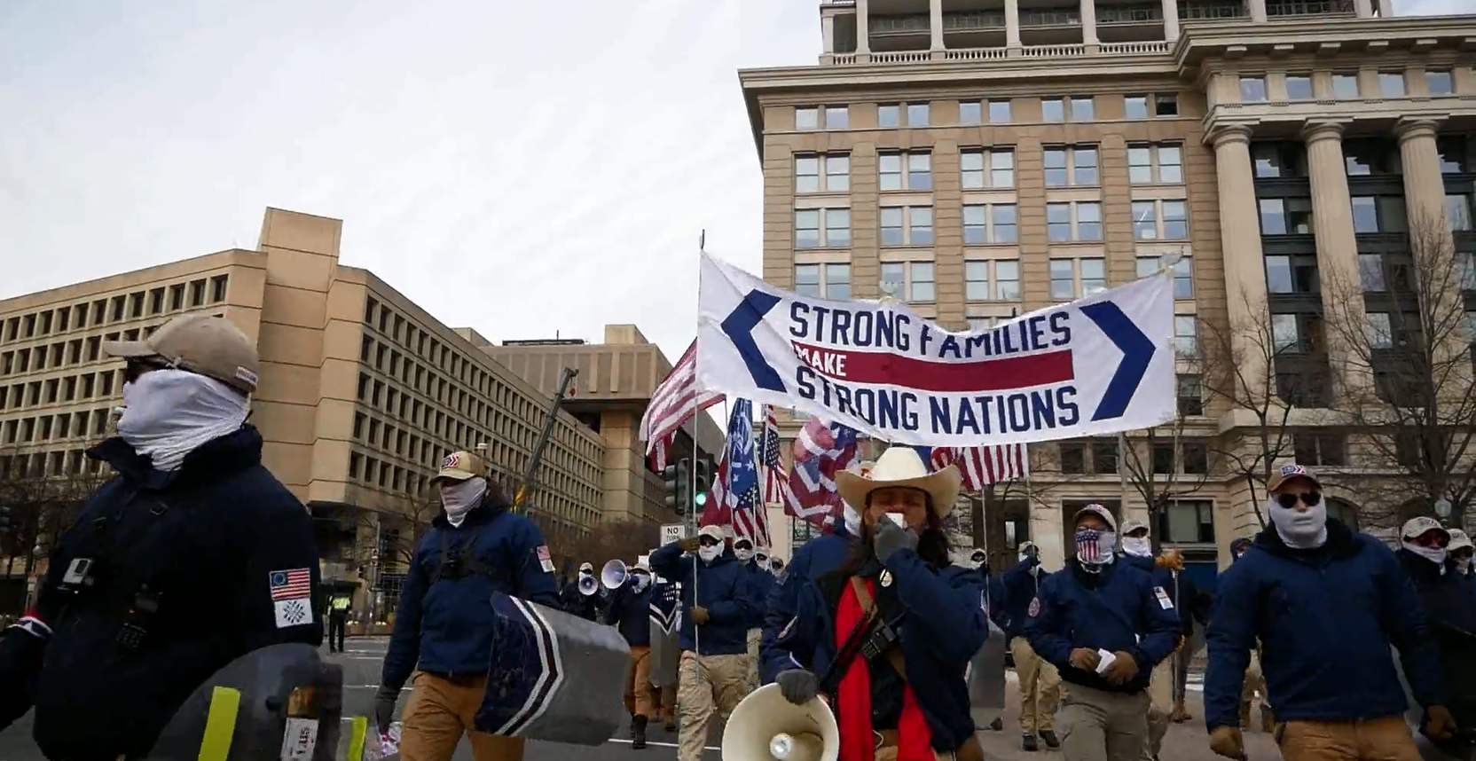 Patriot Front auf Pro-Life-Demonstrationen in Washington DC und Chicago