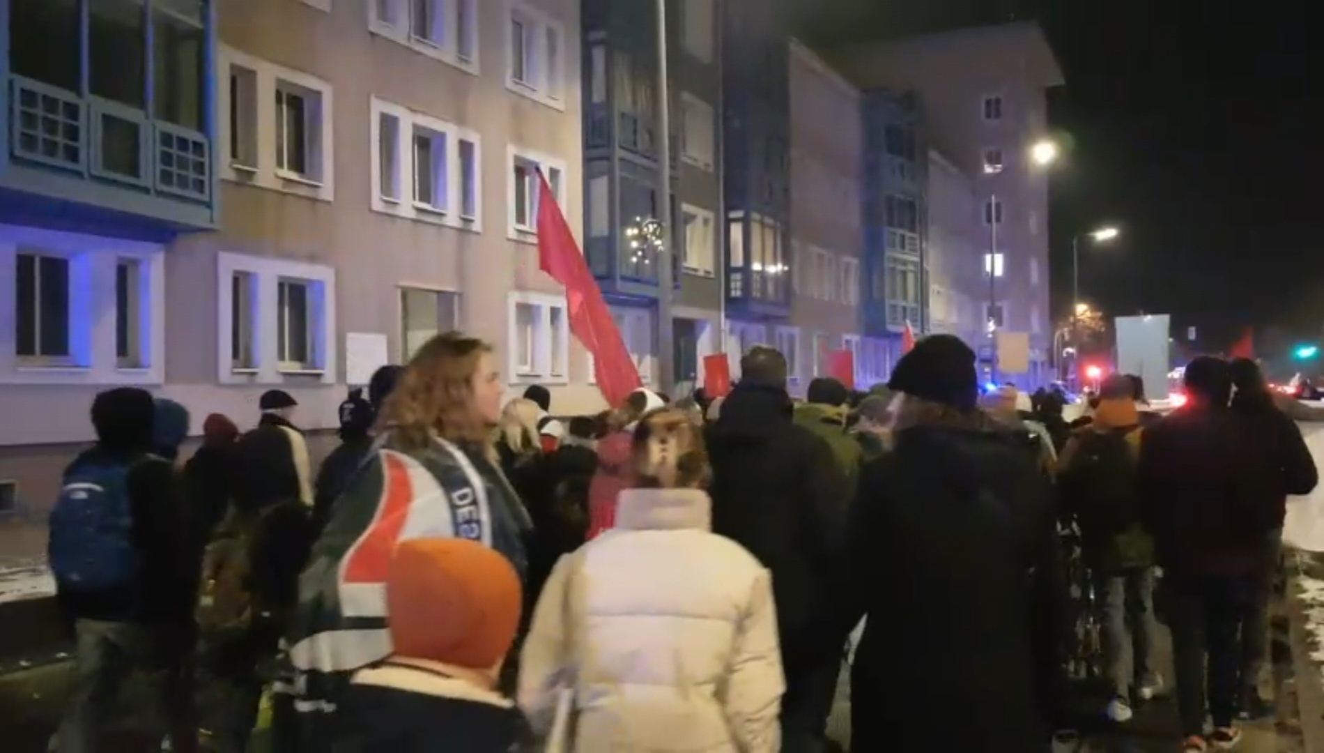 Linke Gegendemo gegen AfD Kundgebung in Dessau