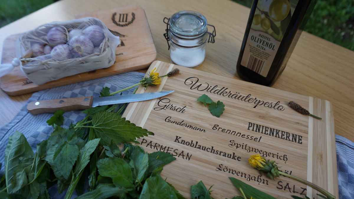 Raus in die Natur: Wildkräuter-Pesto selbst gemacht